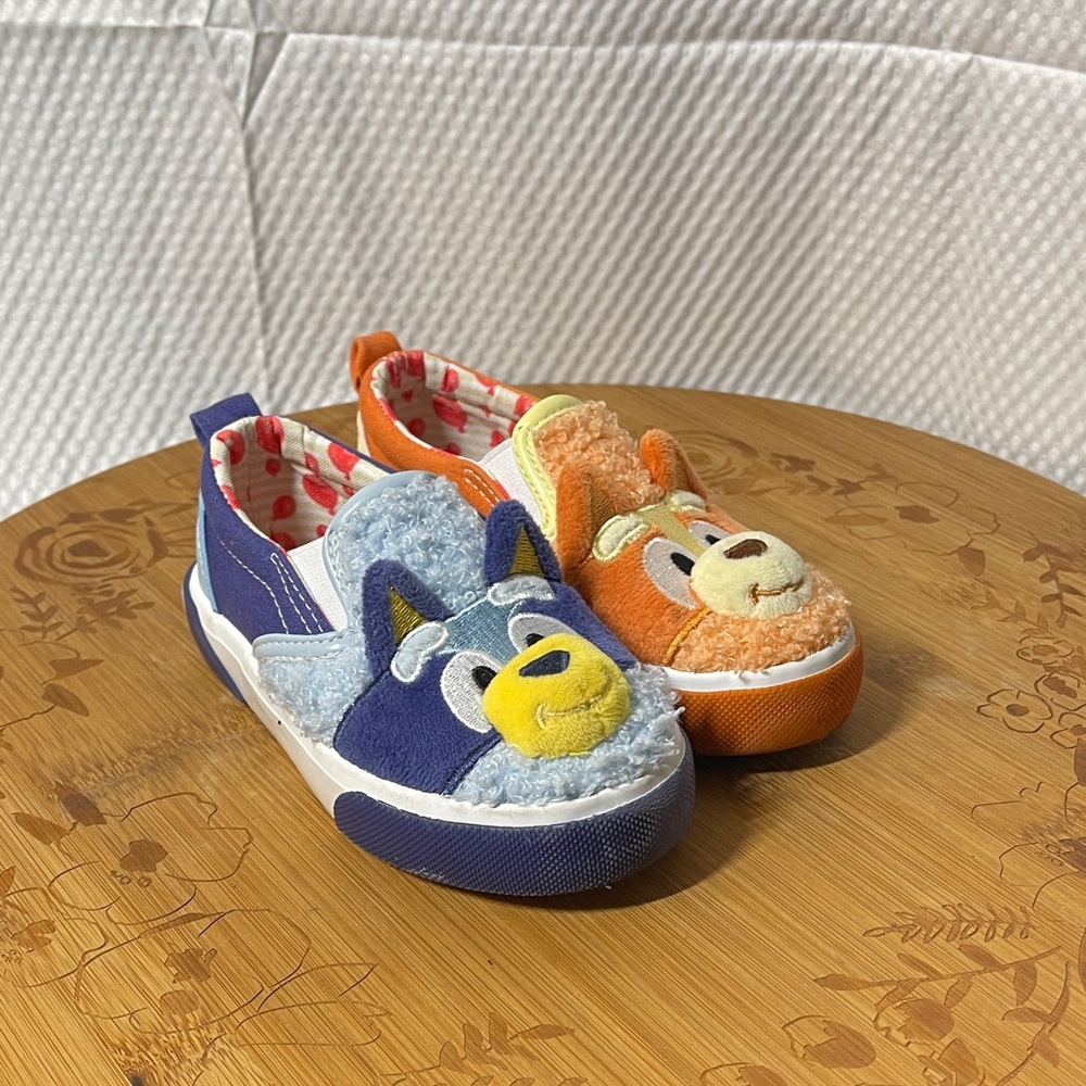 Ground Up 3d Bluey & Bingo  Character Sneakers- Blue & Orange little kids size 8